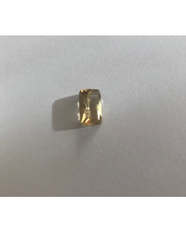 Citrine taillée environ 1,5cm Citrine taillée environ 1,5cm