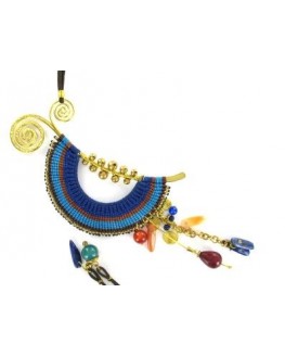 Collier Ethnique demie lune avec du Lapis Lazuli et de la Cornaline Collier Ethnique demie lune avec du Lapis Lazuli et de la Cornaline