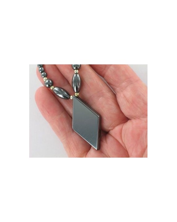 Collier - Hématite - Triangle Collier - Hématite - Triangle
